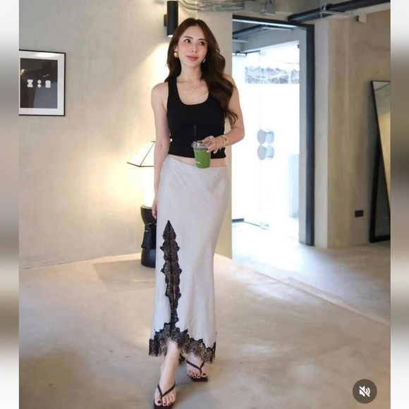 ZARA MIDI SKIRT LACE Size L - Picture 12 of 16